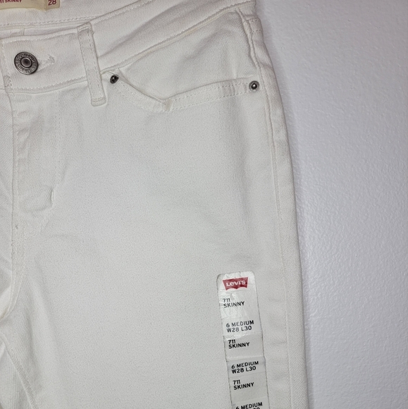 Levi's 711 Skinny Women's Jeans Denim White Sz Waist 28 Length 30 Mid Rise Slim - Picture 7 of 12